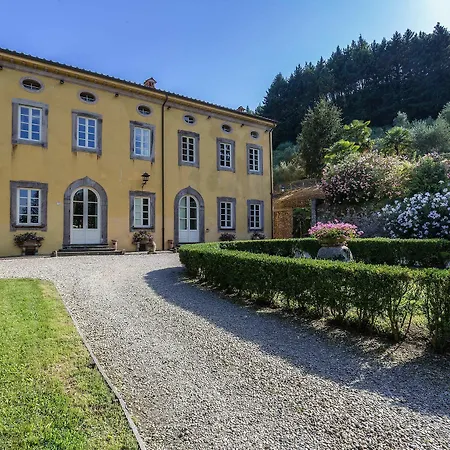 Coselli's Luxury Villa Capannori